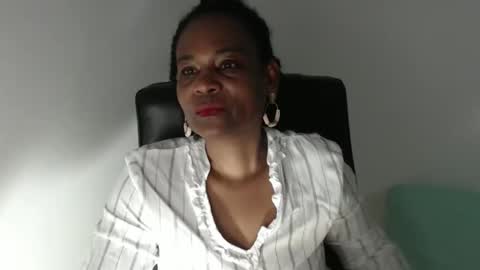 luxa online show from 05.04.26