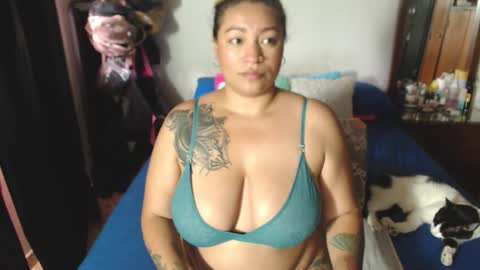 Snapshot of rousse_ellise1 chatting on 03.11.26 rousse online show from 03.11.26