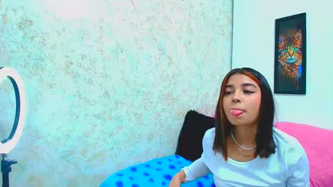 rousse_violet online show from 03.10.25