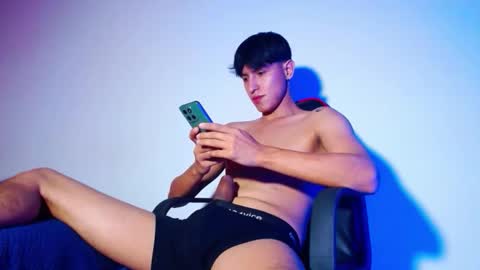 rowanboy23 online show from 11.21.25