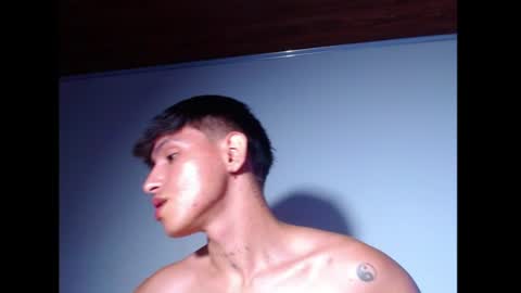 rowanboy23 online show from 06.20.26