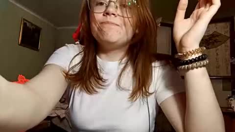 Snapshot of rowenapeavy chatting on 02.10.26 Amelia online show from 02.10.26