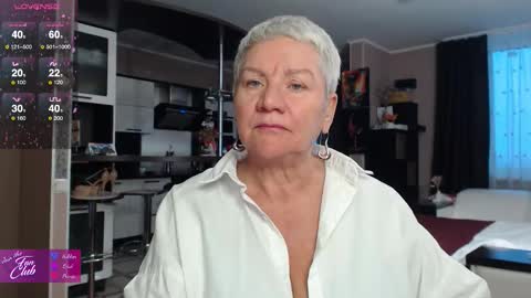 Snapshot of roxana_brooks chatting on 02.08.26 Roxana online show from 02.08.26