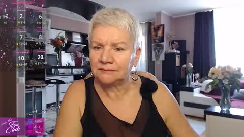 Snapshot of roxana_brooks chatting on 03.18.26 Roxana online show from 03.18.26