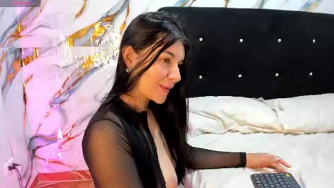 roxanaborns online show from 07.16.26