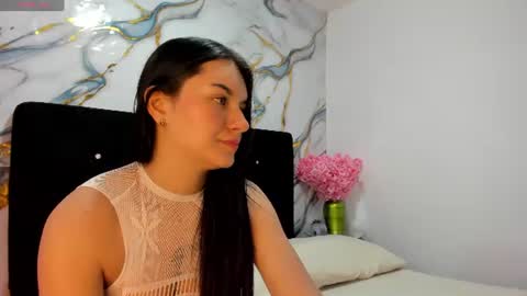 roxanaborns online show from 07.25.26