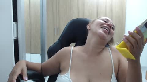 Roxana online show from 12.24.24