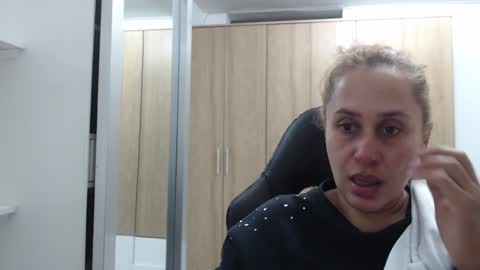 Roxana online show from 01.04.25