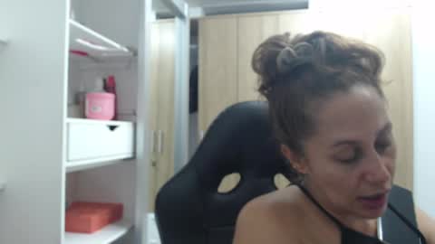 Roxana online show from 02.21.25