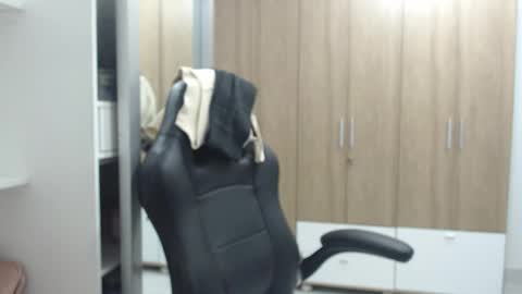 Roxana online show from 02.23.25