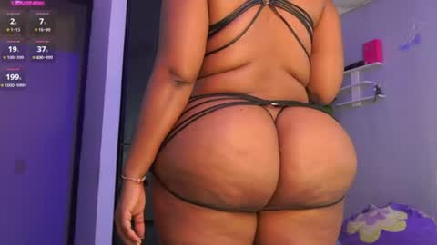 Snapshot of roxanasmiith chatting on 06.13.26 Roxxx Thee Stallion online show from 06.13.26