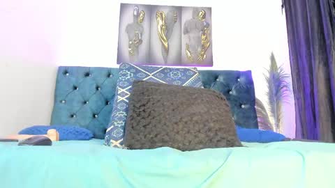 Roxanna online show from 04.30.26