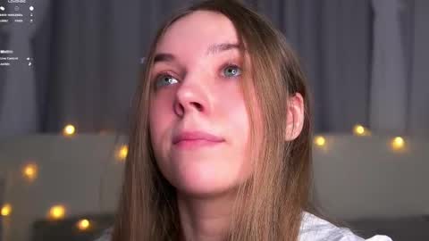 roxannastoo online show from 12.22.25