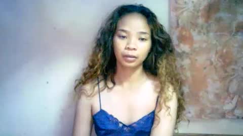 Snapshot of roxanne_98 chatting on 12.19.24 roxanne_98 online show from 12.19.24