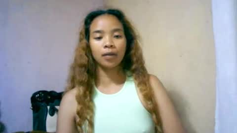Snapshot of roxanne_98 chatting on 10.05.25 roxanne_98 online show from 10.05.25