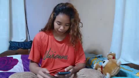 Snapshot of roxanne_98 chatting on 10.07.25 roxanne_98 online show from 10.07.25