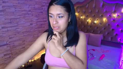 roxanne_han online show from 09.20.25