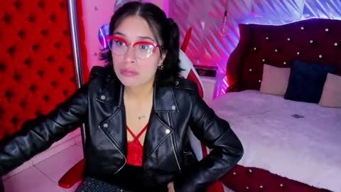 roxanne_han online show from 04.22.26