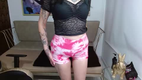 Roxanne online show from 11.15.25