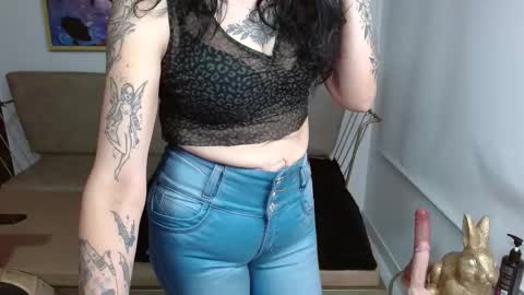 Roxanne online show from 11.29.25