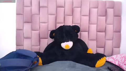 Snapshot of roxannehott chatting on 02.24.26 ross brown online show from 02.24.26