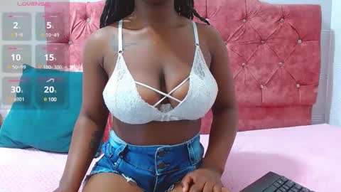 roxannelips online show from 01.09.25