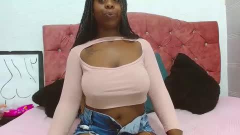 roxannelips online show from 02.19.25