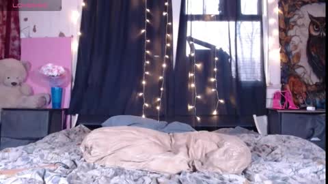 Snapshot of roxanneroulette chatting on 02.19.26 Silver online show from 02.19.26