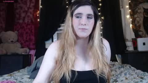 Snapshot of roxanneroulette chatting on 05.11.26 Silver online show from 05.11.26