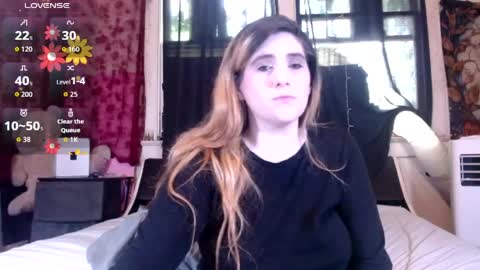 Snapshot of roxanneroulette chatting on 06.06.26 Silver online show from 06.06.26