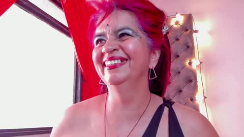 Snapshot of roxettemature chatting on 01.19.25 RoxetteMature online show from 01.19.25