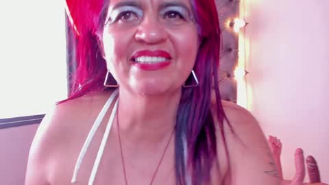 Snapshot of roxettemature chatting on 01.19.25 RoxetteMature online show from 01.19.25