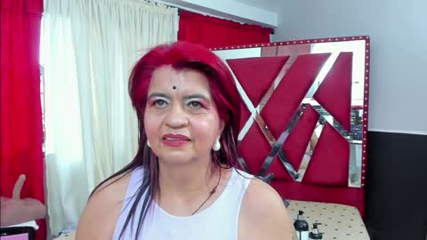 Snapshot of roxettemature chatting on 01.23.25 RoxetteMature online show from 01.23.25