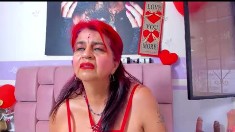 Snapshot of roxettemature chatting on 02.18.25 RoxetteMature online show from 02.18.25