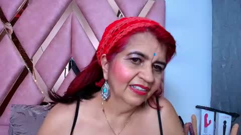 Snapshot of roxettemature chatting on 06.21.26 RoxetteMature online show from 06.21.26