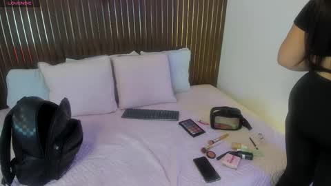 Roxie  online show from 10.16.25