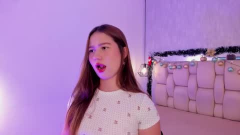 Roxie  online show from 12.20.25