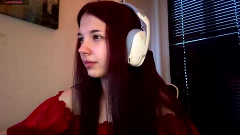 Snapshot of roxiepiurkowski chatting on 04.29.26 Hana online show from 04.29.26