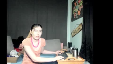 roxihazeleyes online show from 03.06.26