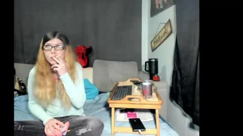 roxihazeleyes online show from 04.21.26