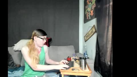 roxihazeleyes online show from 04.25.26
