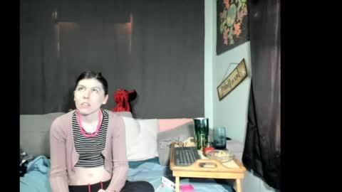 roxihazeleyes online show from 04.29.26