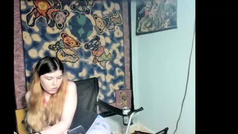 Snapshot of roxihazeleyes chatting on 07.02.26 roxihazeleyes online show from 07.02.26