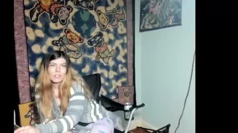 Snapshot of roxihazeleyes chatting on 07.02.26 roxihazeleyes online show from 07.02.26
