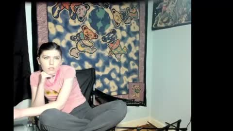 Snapshot of roxihazeleyes chatting on 07.16.26 roxihazeleyes online show from 07.16.26
