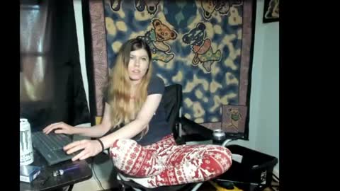 Snapshot of roxihazeleyes chatting on 07.22.26 roxihazeleyes online show from 07.22.26