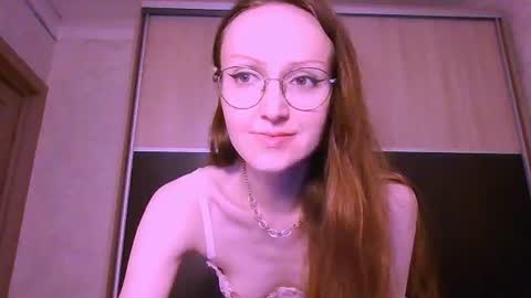 Roxxy Wharton online show from 07.04.26