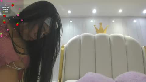 Snapshot of roxy_flame_ chatting on 06.20.26 Roxy online show from 06.20.26
