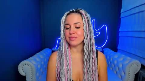 Snapshot of roxy_mars chatting on 11.11.25 Roxy online show from 11.11.25