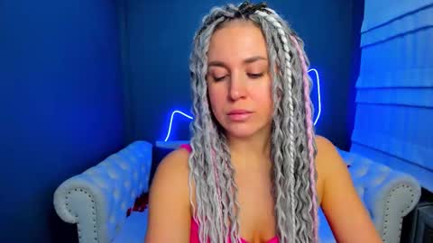 Snapshot of roxy_mars chatting on 12.04.25 Roxy online show from 12.04.25